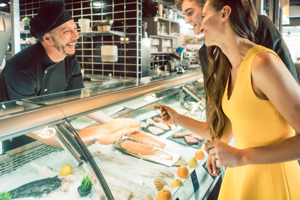 seafood_handling_preparing_food_safety